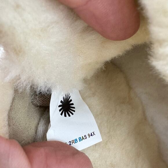 NEW UGG Size 6 Pumped Faux Fur Trim Mustard Seed Platform Suede Bootie Shoes - Picture 7 of 9